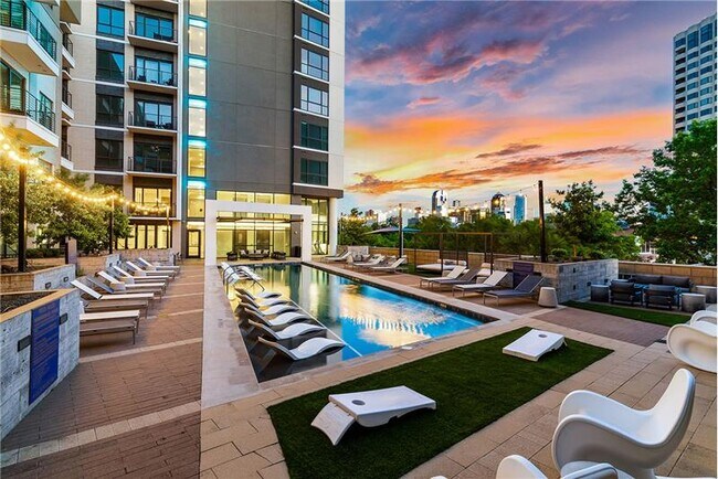 Building Photo - 3201 McKinney Ave