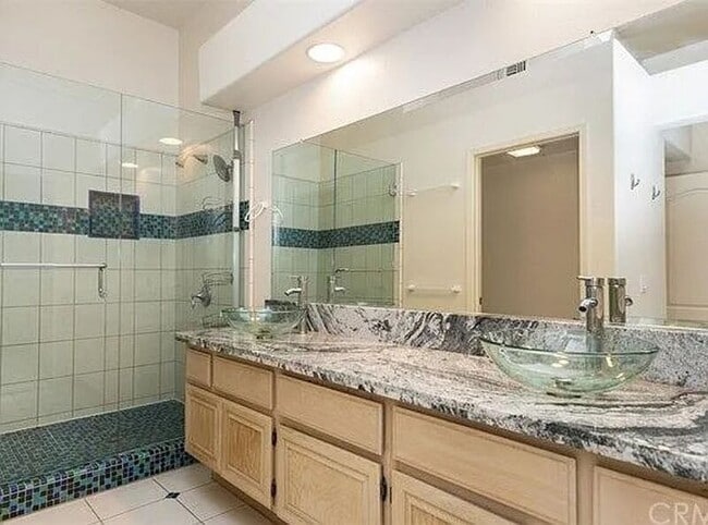 Building Photo - 908 S Lone Pine Ln