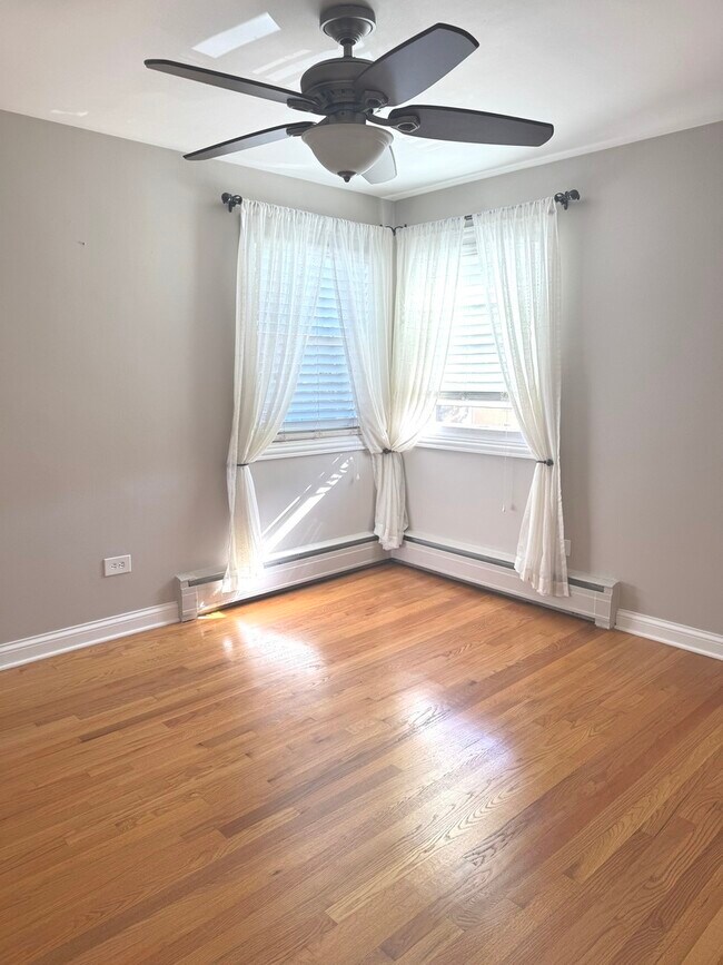 Building Photo - 2800 N 72Nd Ct