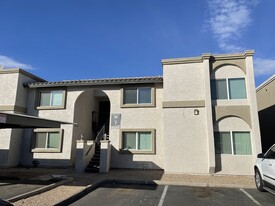 Building Photo - 1546 W Mercer Ln