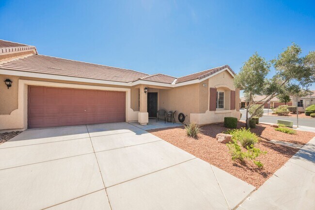 Building Photo - Beautiful 3 Bedroom Home In the Southwest