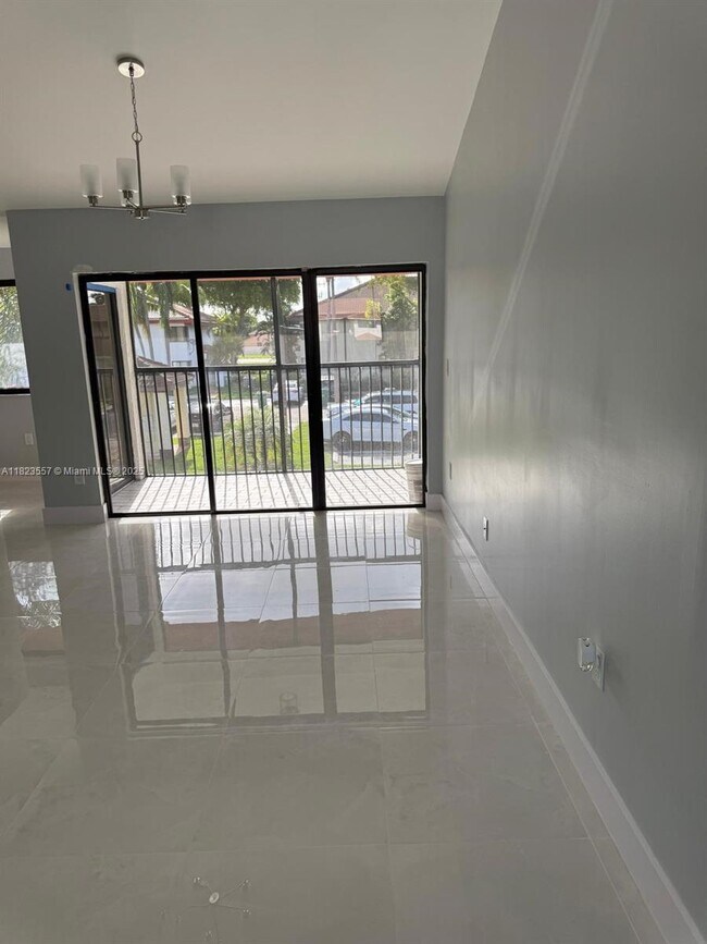 Building Photo - 9700 SW 138th Ave