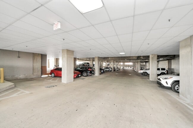 Building Photo - 5925 Almeda Rd