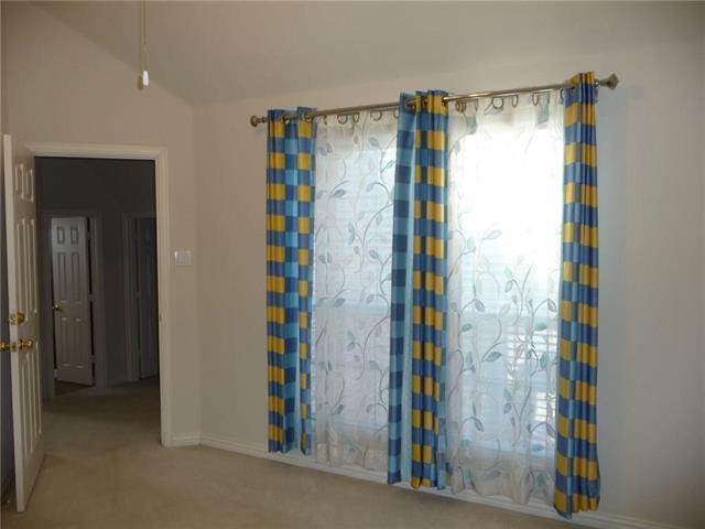 Building Photo - 715 Wheaton Ct