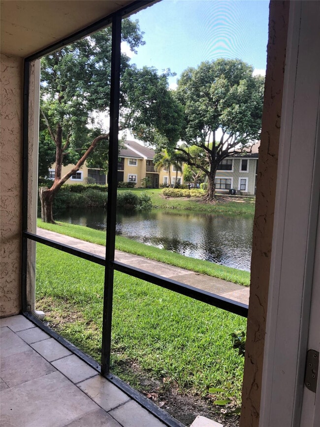 Building Photo - 3959 NW 87th Ave