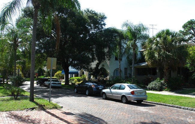 San Rafel Apartments - San Rafael Apartments