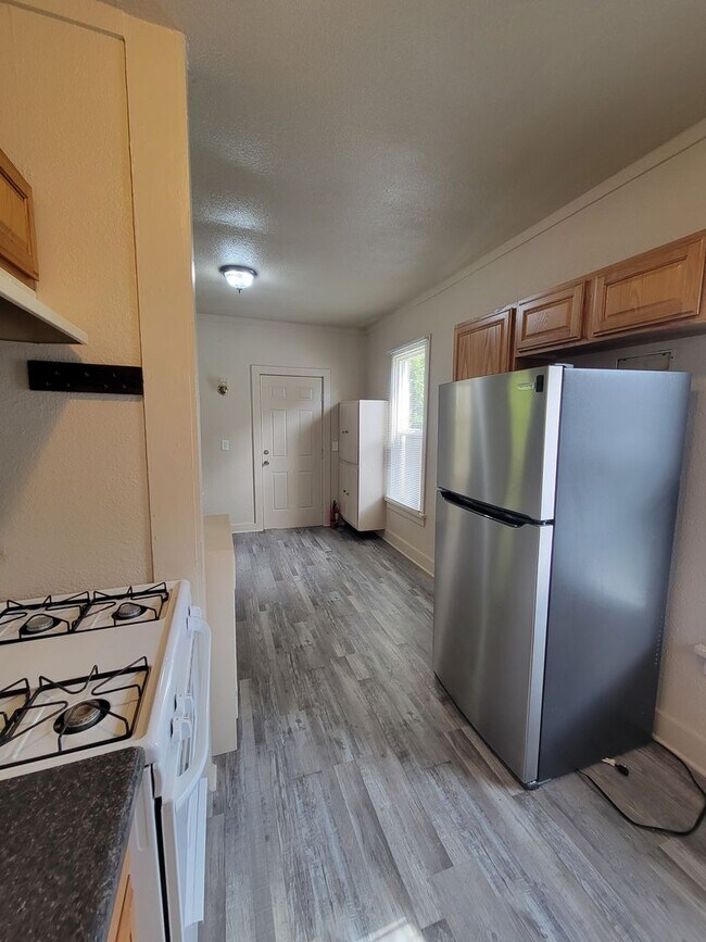 Building Photo - Sweet Two Bedroom Home Minutes from Downtown Port Orchard!