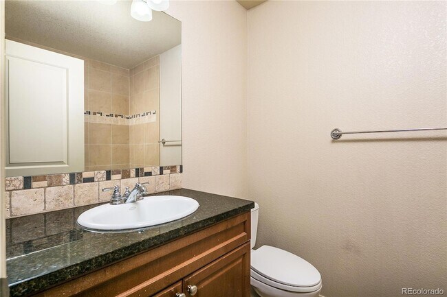 Building Photo - 1067 Uinta Way