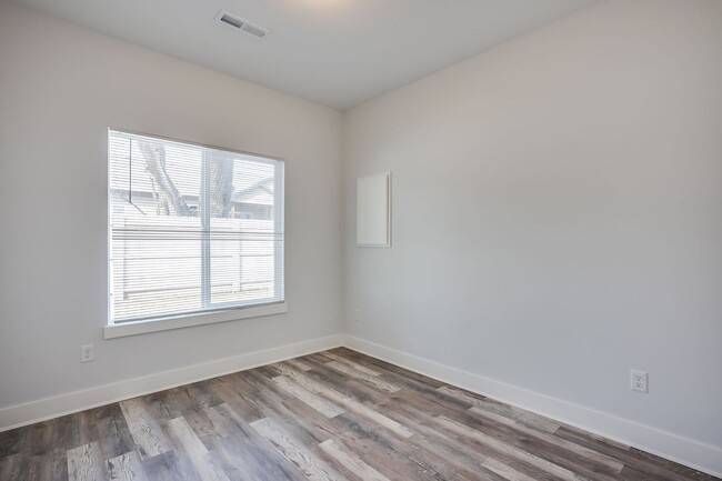 Building Photo - Frolli Villas Alex Plan