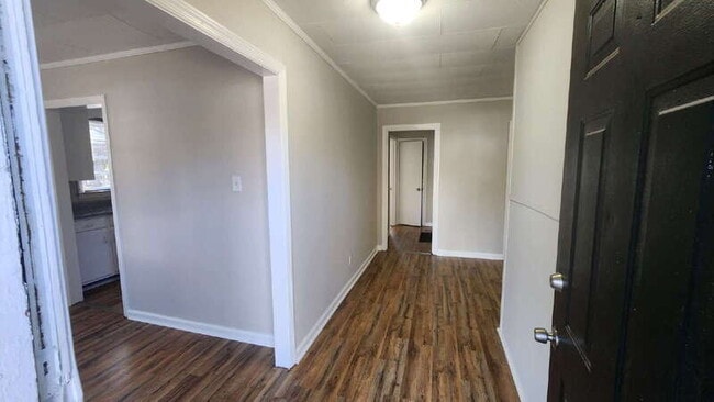 Building Photo - 112 Second St SW