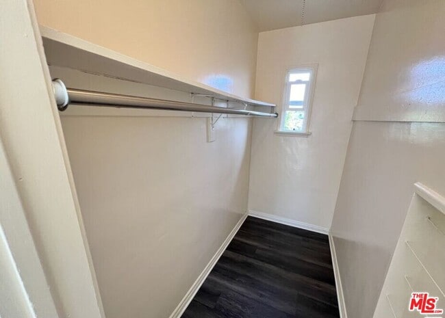 Building Photo - 5114 1/2 4th Ave