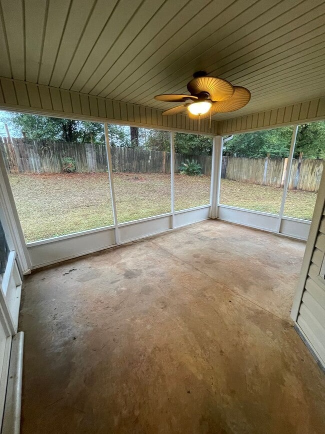 Building Photo - Available April!