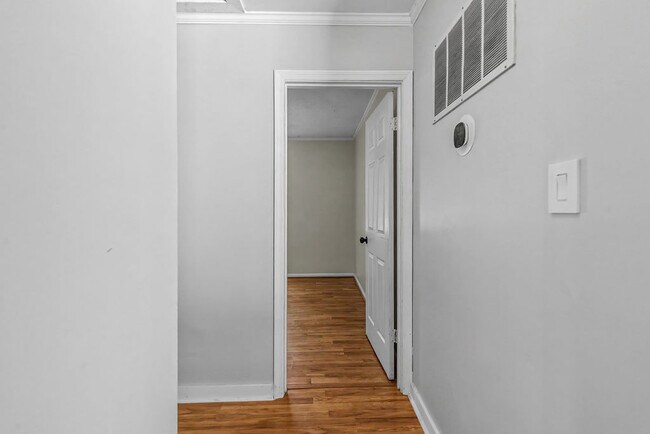 Building Photo - 124 Carolina Cir