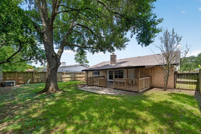 Building Photo - 16614 Blackhawk Blvd