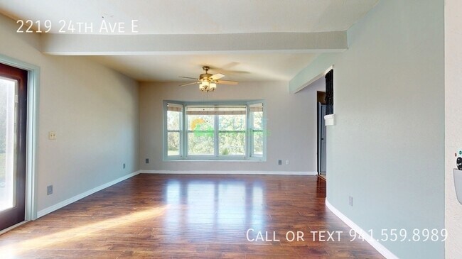 Building Photo - 2219 24th Ave E