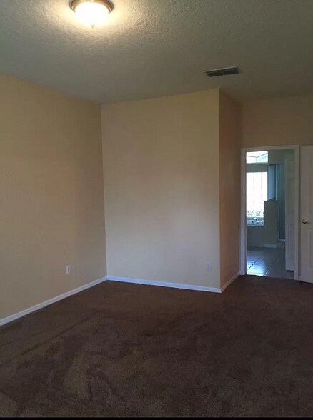 Building Photo - 2725 Old Redpine Way