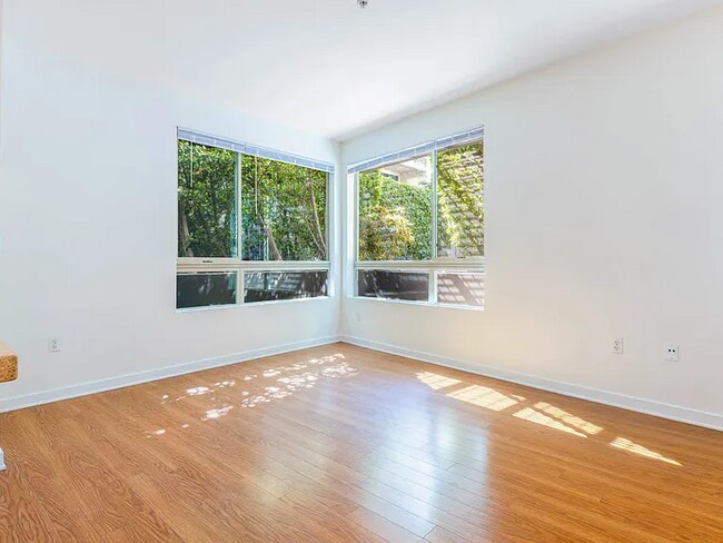 Building Photo - 235 San Pedro St