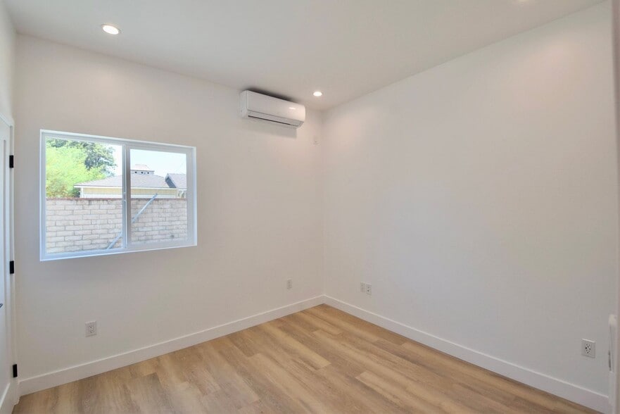 Building Photo - 4658 Colfax Ave