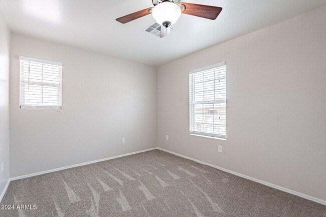 Building Photo - 445 W Mountain Sage Dr