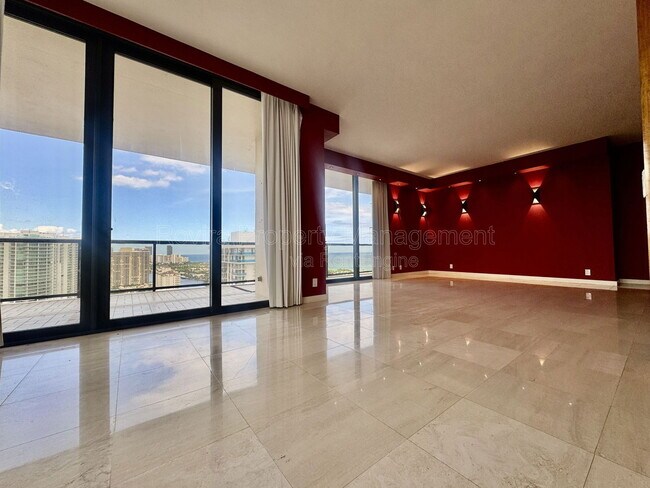 Building Photo - 19667 Turnberry Way