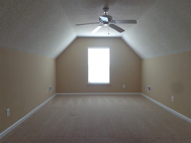 Building Photo - 4614 Sahalee Ln