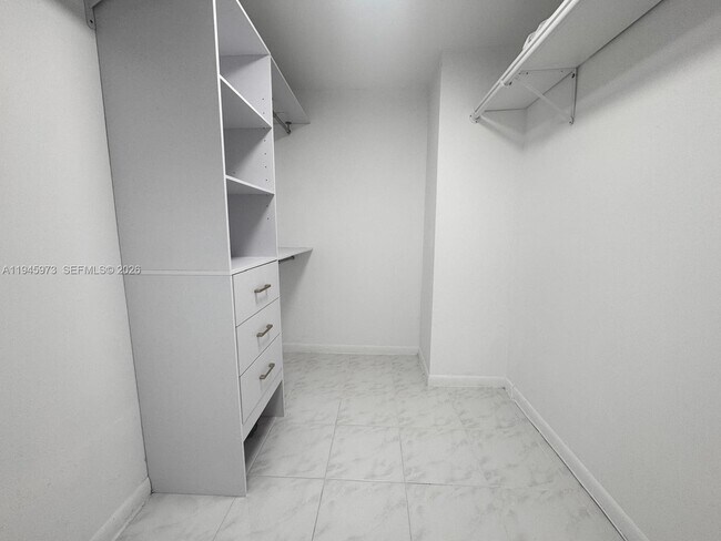 Building Photo - 3800 S Ocean Dr