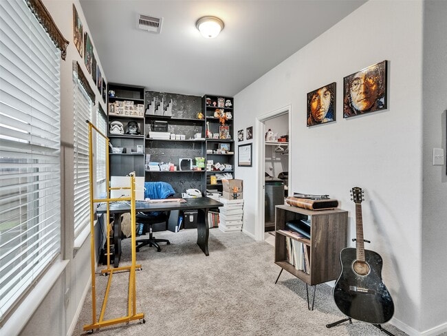 Building Photo - 8719 Willet St