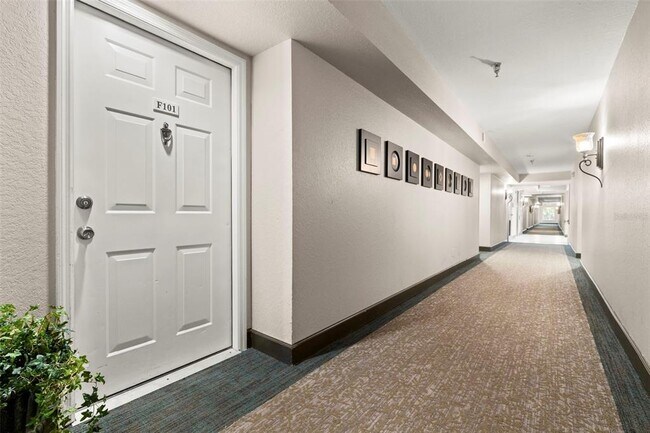 Building Photo - 2323 Feather Sound Dr