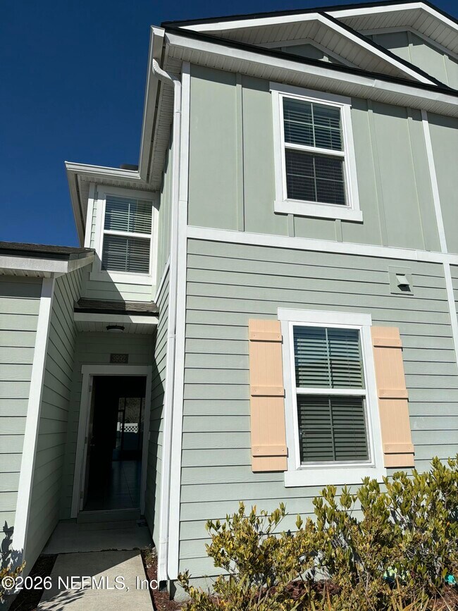 Building Photo - 3992 Vlg Vw Ln