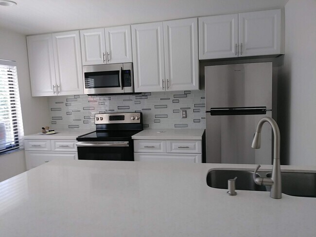 Building Photo - 1601 Big Tree Rd