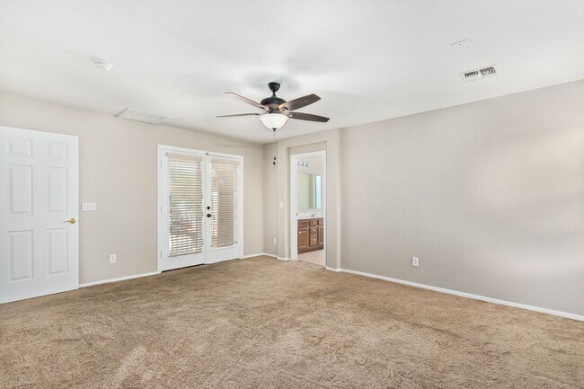 Building Photo - Gorgeous 3 bed/2 bath in Power Ranch!