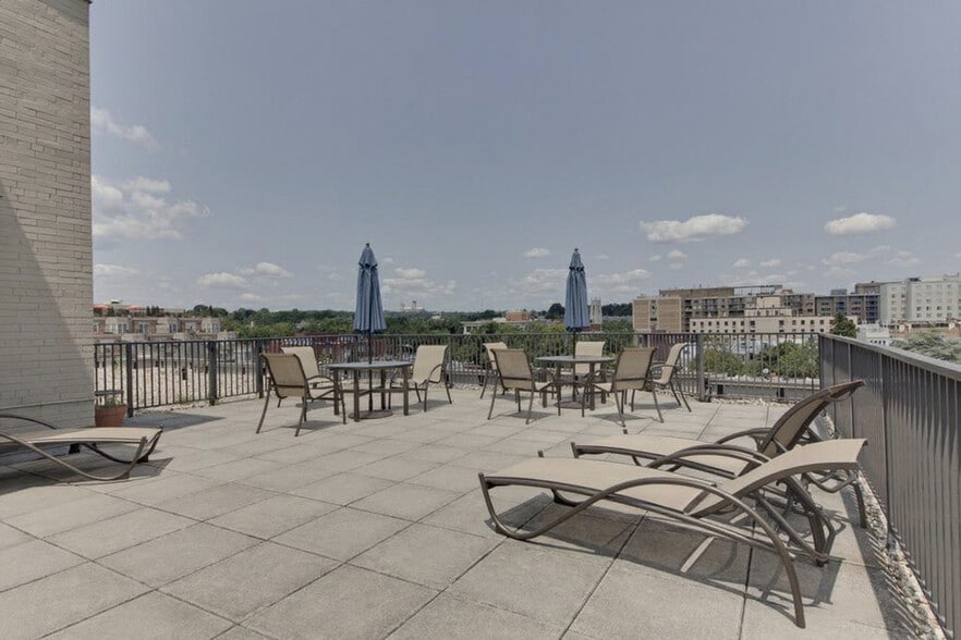 Building Photo - 2128 N Street Northwest-GO ID355P