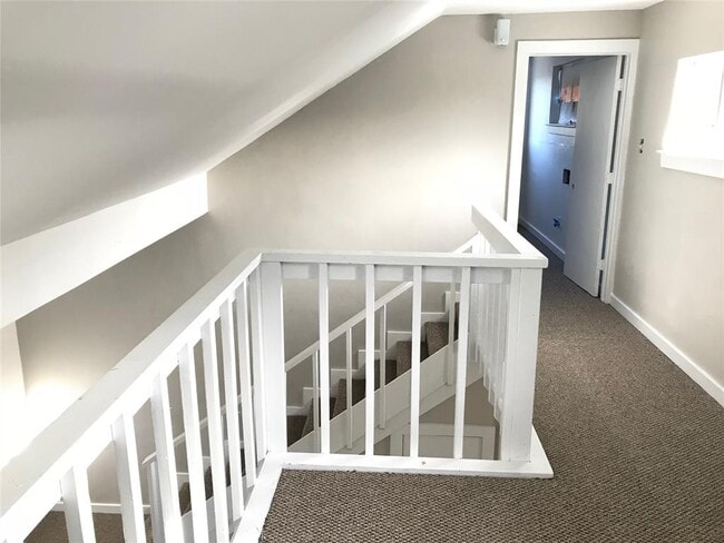 Building Photo - 2704 Palomino Dr