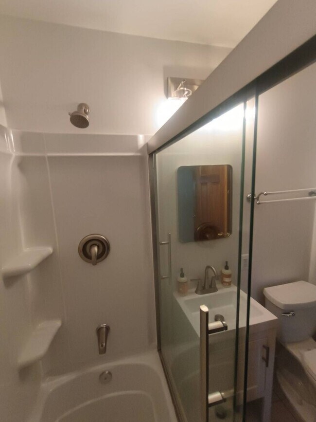 Building Photo - 2035-2037 N Buffum St