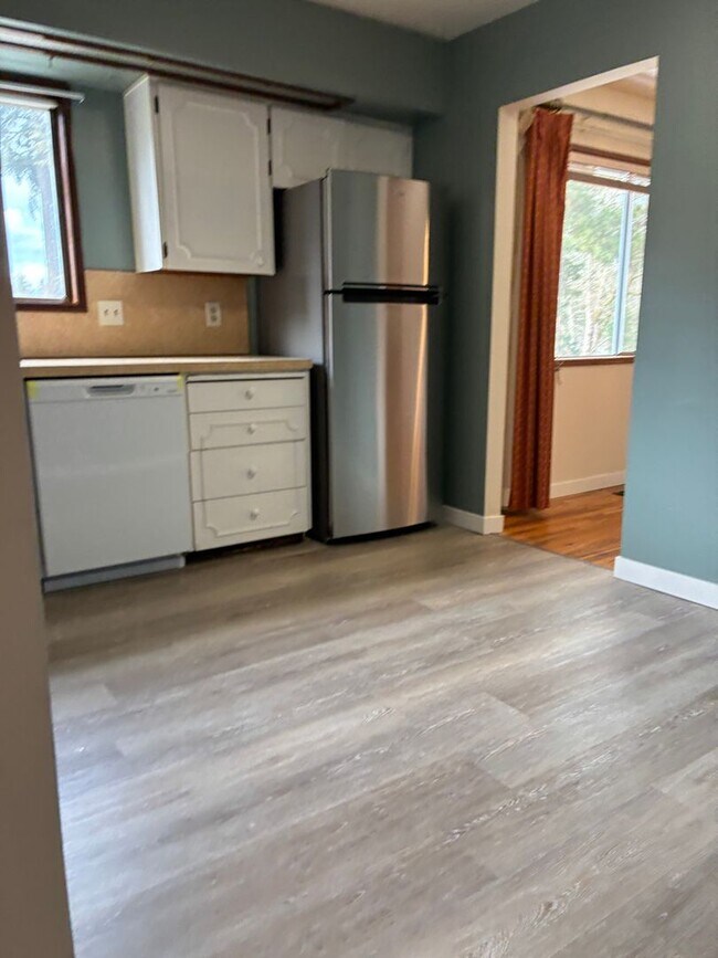 Building Photo - Beaverton Home Available ! Inquire today for a tour !
