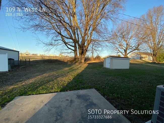 Building Photo - 109 N West Ln