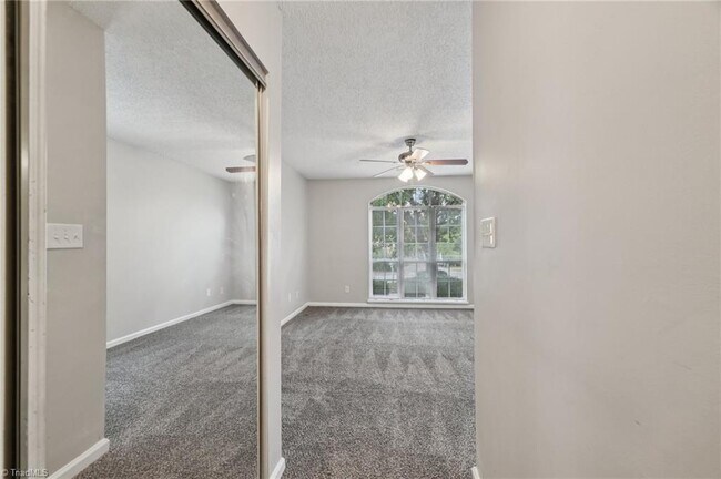 Building Photo - 3221 Pipers Way
