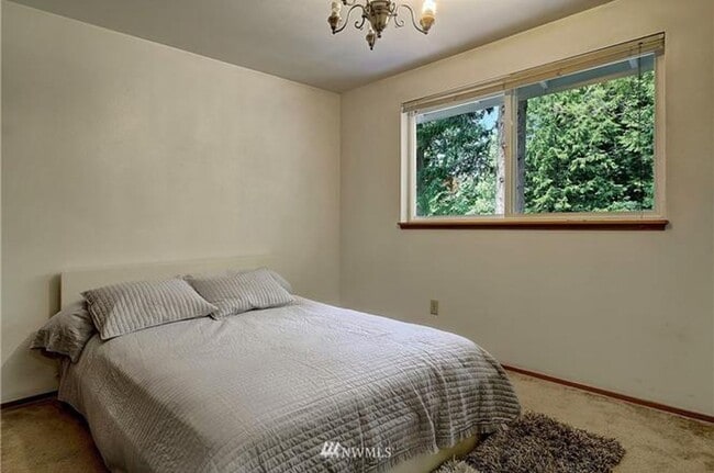 Building Photo - 5175