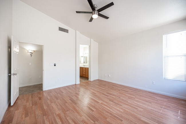 Building Photo - 356 Blackstone River Ave
