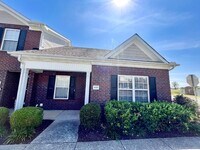 Building Photo - "Charming 3-Bedroom Home with 2.5 Baths in...