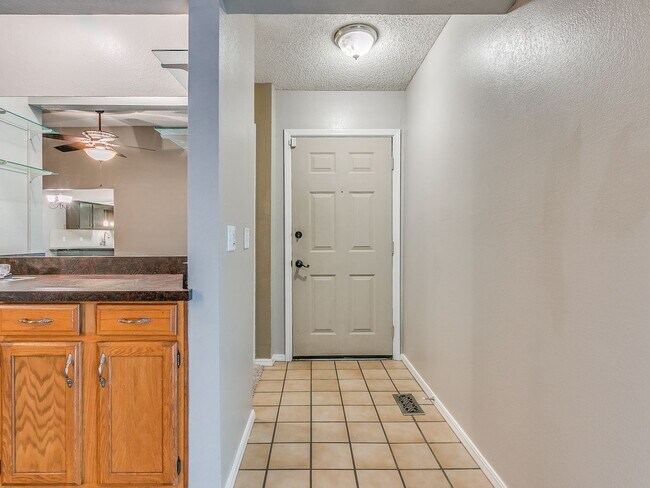 Building Photo - Fair Hill Duplex