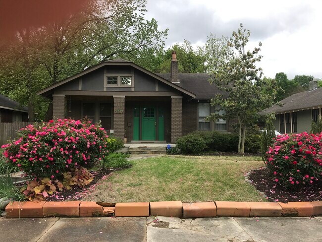 Primary Photo - 2109 Washington Ave