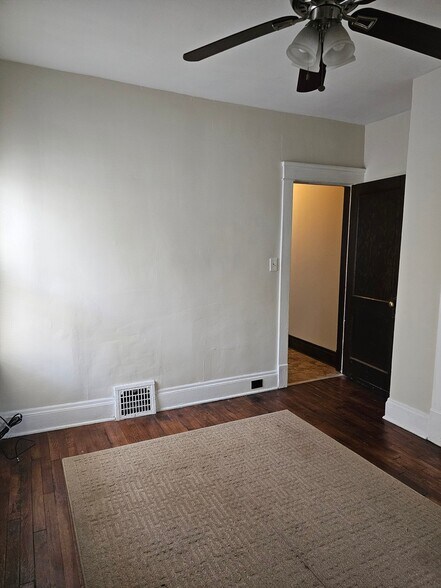Building Photo - 2675 E 130th St