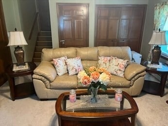 Building Photo - 16 Indian Rock Dr