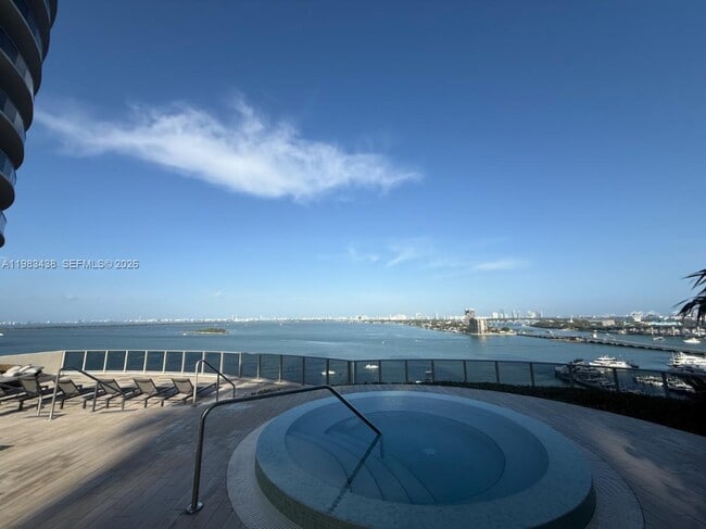 Building Photo - 488 NE 18th St