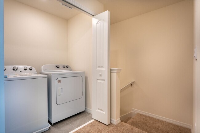 Building Photo - 13453 Sagestone Dr