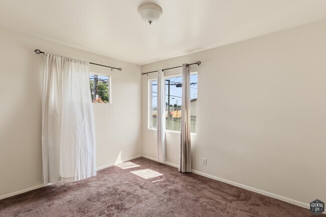 Building Photo - 3757 Glendon Ave