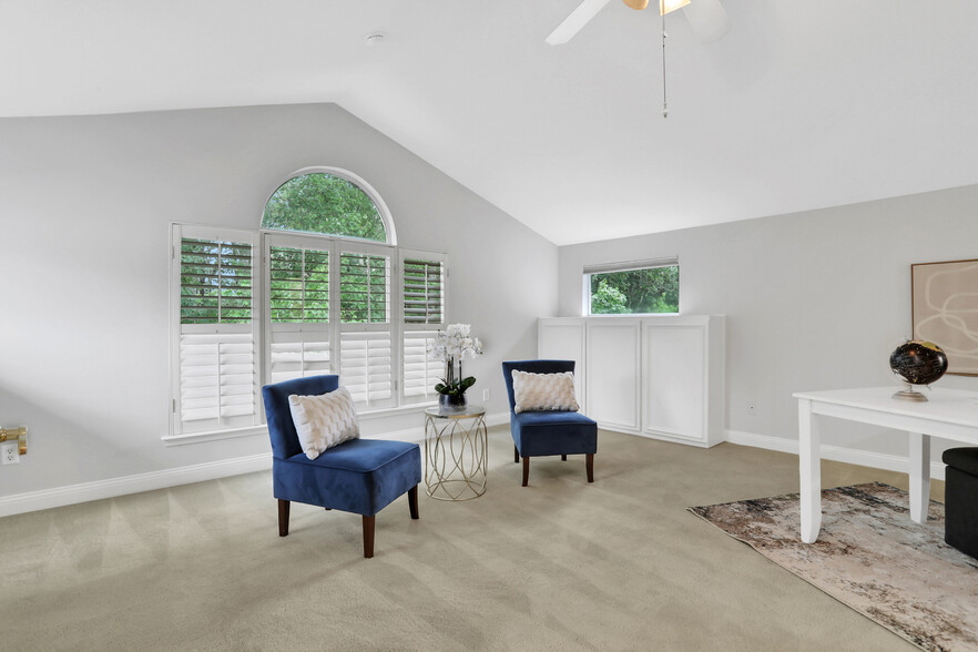 Upstairs bedroom - 14566 Marsh View Dr