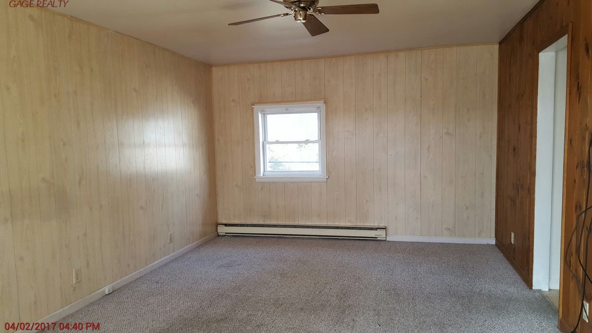 Building Photo - 414 Sacandaga Rd