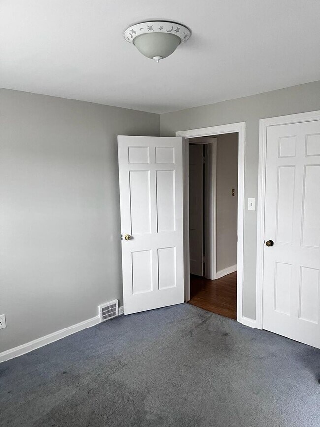 Building Photo - Welcome home!